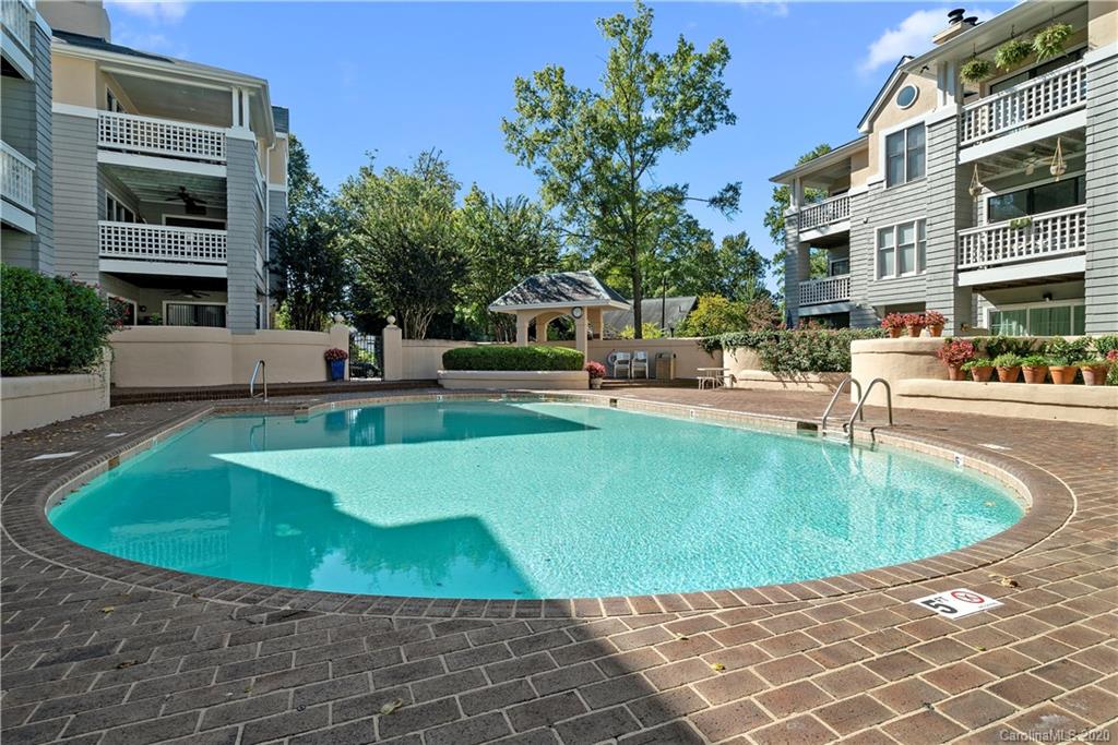 308 Queens Road, Unit 27 Charlotte, NC 28204 - Photo 33 of 35 Gallery Image 33