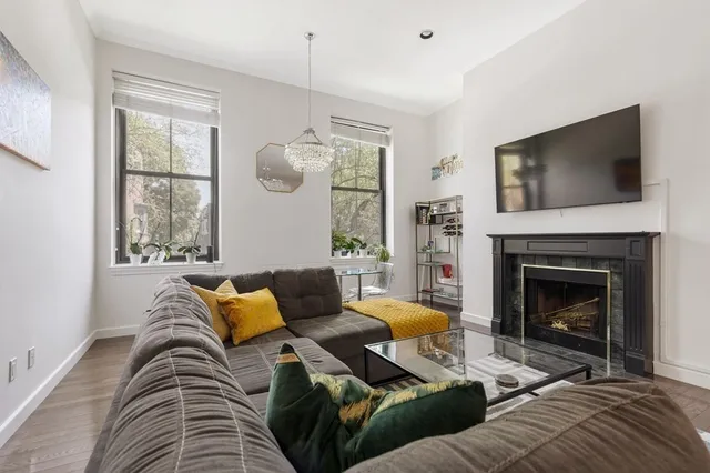 $5,570 | 130 Appleton Street, Unit 2C, Boston, MA 02116