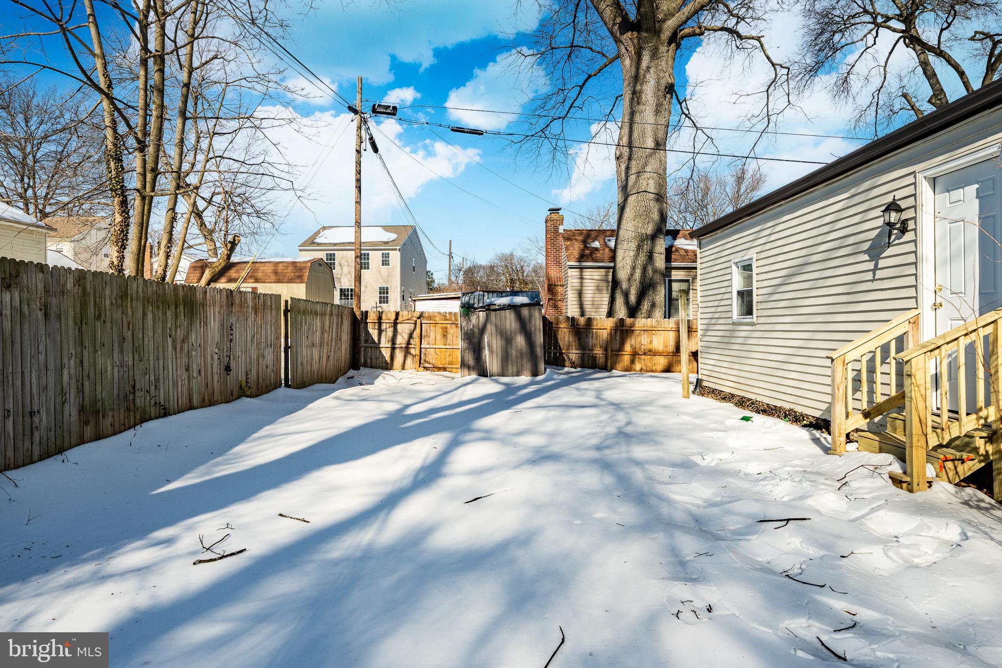 8 Garrett Road Wilmington, DE 19809 - Photo 28 of 37 a view of a backyard