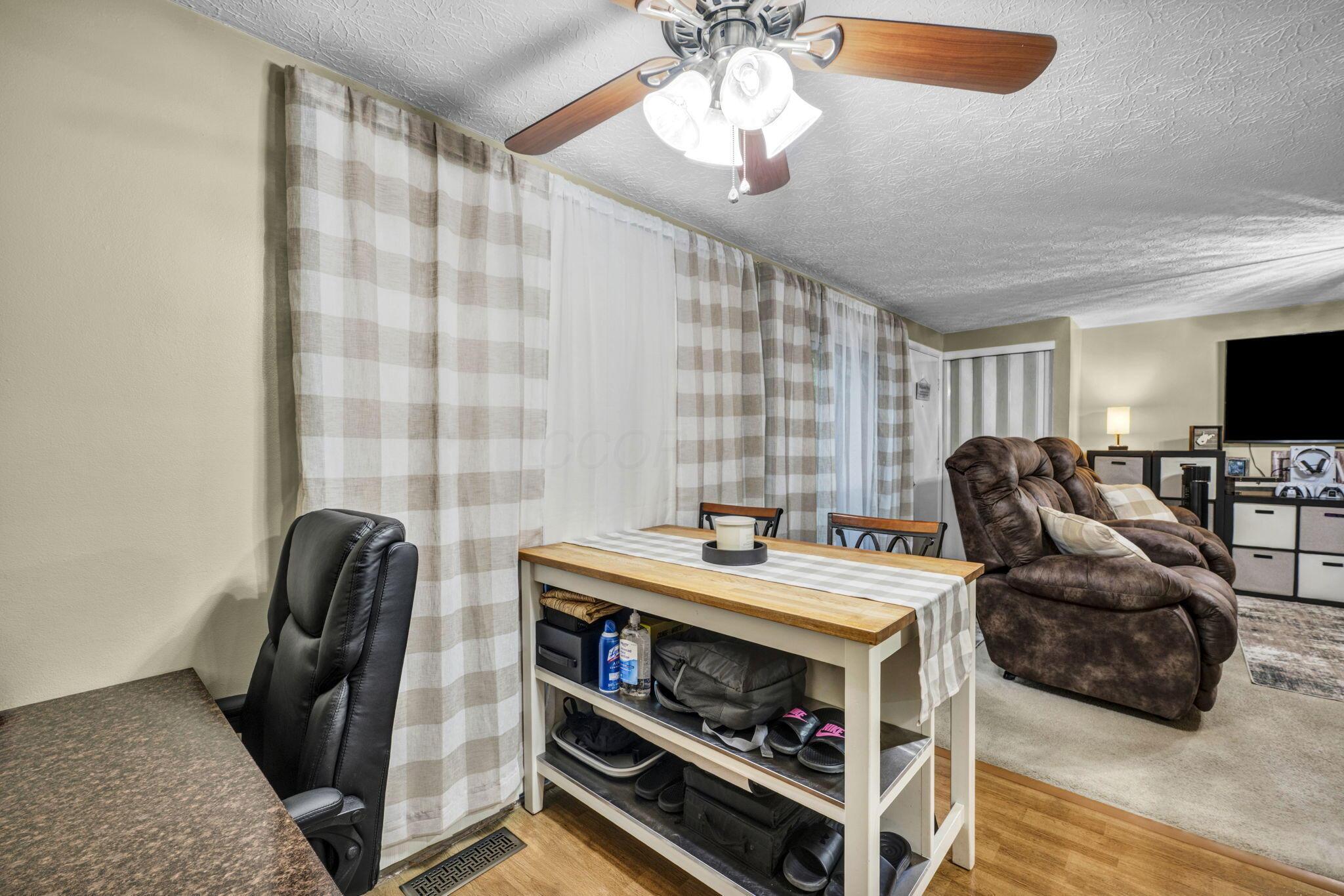 717 Cherry Hollow Road, Unit B Columbus, OH 43228 - Photo 16 of 33 13-web-or-mls-Cherry Hollow_15