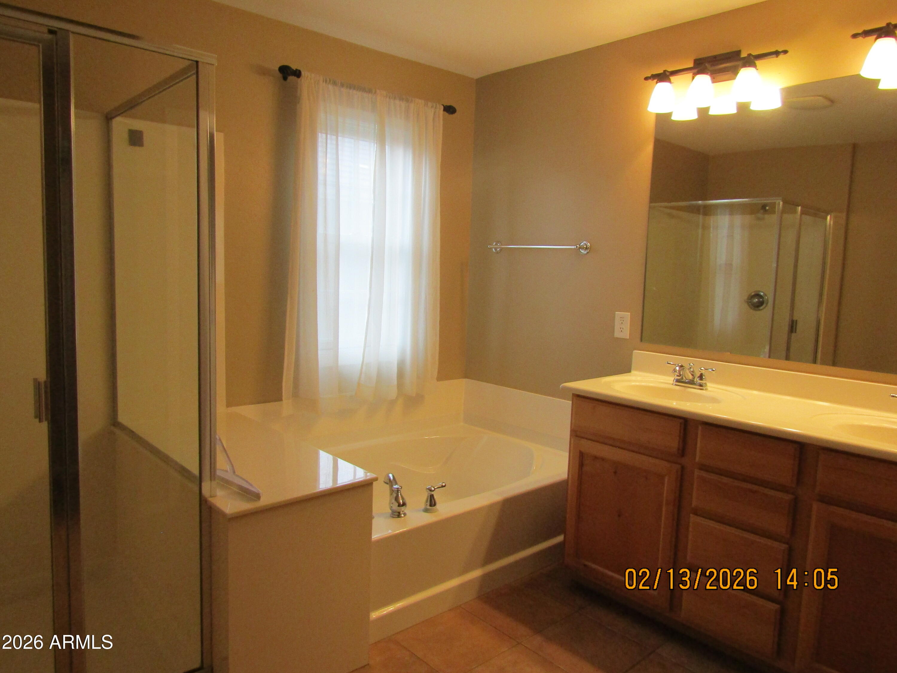 2626 South Key Biscayne Drive Gilbert, AZ 85295 - Photo 10 of 12 Primary Bath Suite