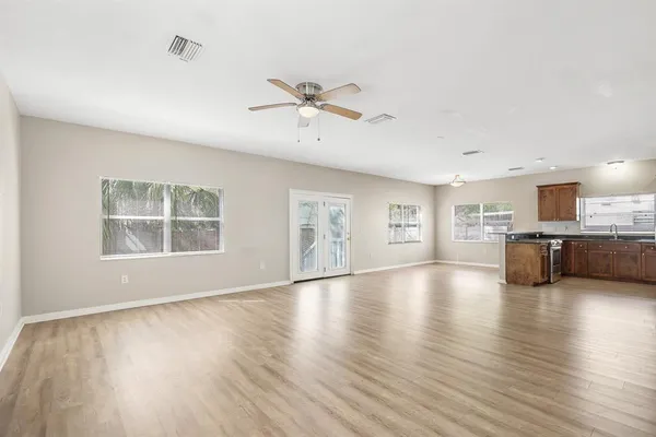 $3,700 | 3116 West Hartnett Avenue, Tampa, FL 33611