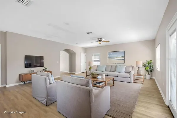 $3,700 | 3116 West Hartnett Avenue, Tampa, FL 33611