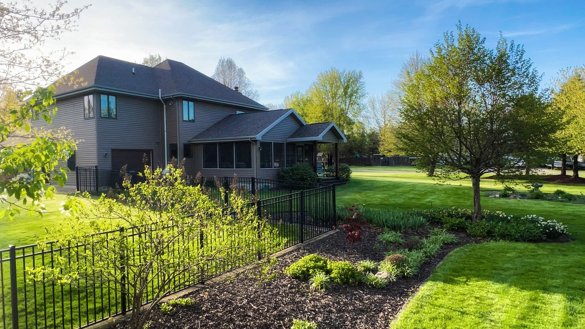 20379 Cedar Avenue Downs, IL 61736 - Photo 12 of 97