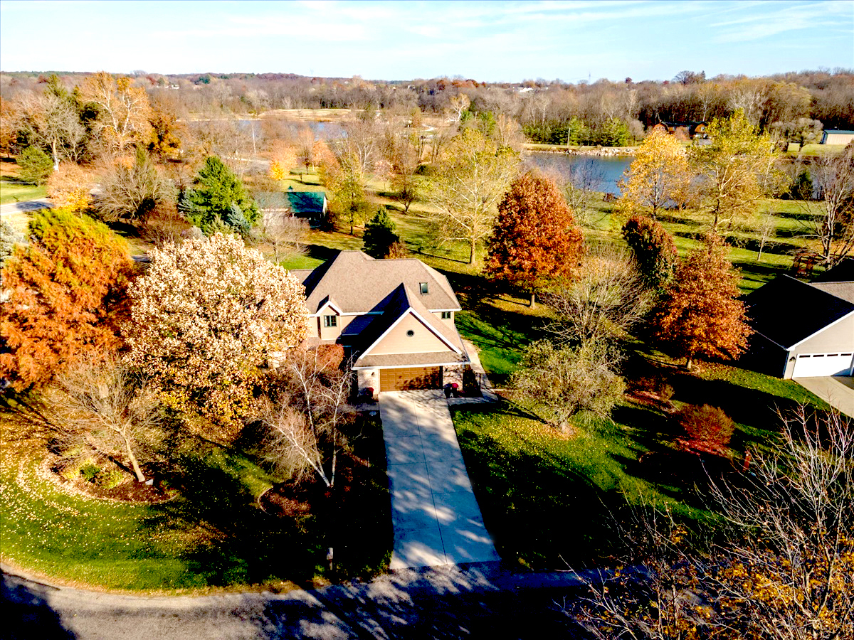 20379 Cedar Avenue Downs, IL 61736 - Photo 2 of 97