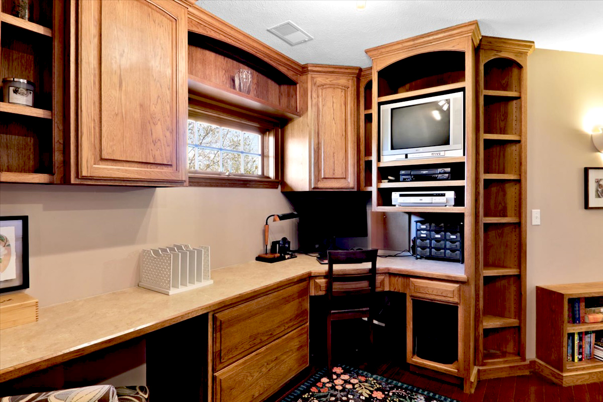 20379 Cedar Avenue Downs, IL 61736 - Photo 69 of 97 a kitchen with stainless steel appliances a stove and a microwave