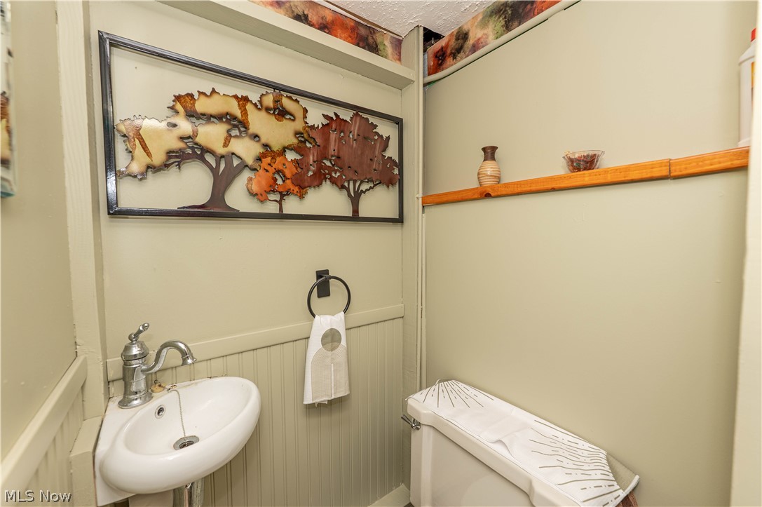 1684 South Green Road South Euclid, OH 44121 - Photo 40 of 50 Lower level bathroom