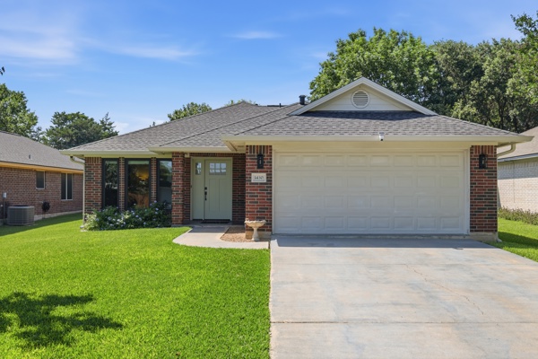 1430 Cedarcrest Lane Bryan, TX 77803 - Photo 2 of 19