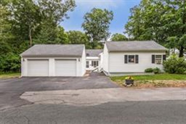 27 Dana Road Reading, MA 01867 - Photo 28 of 29 Gallery Image 28