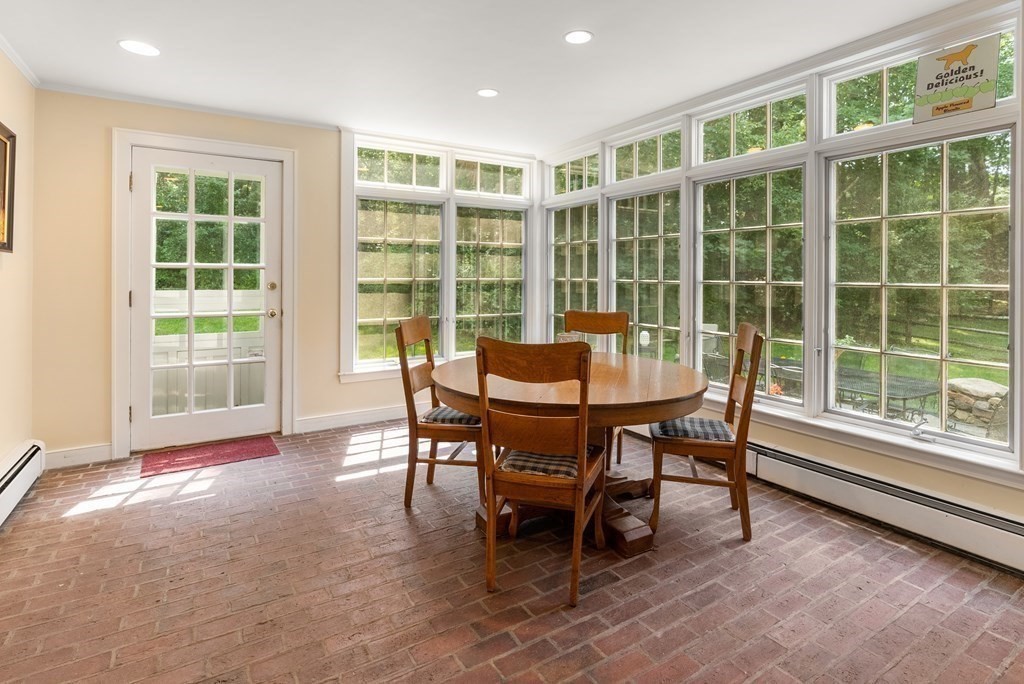 49 Round Hill Road Lincoln, MA 01773 - Photo 12 of 39 Gallery Image 12