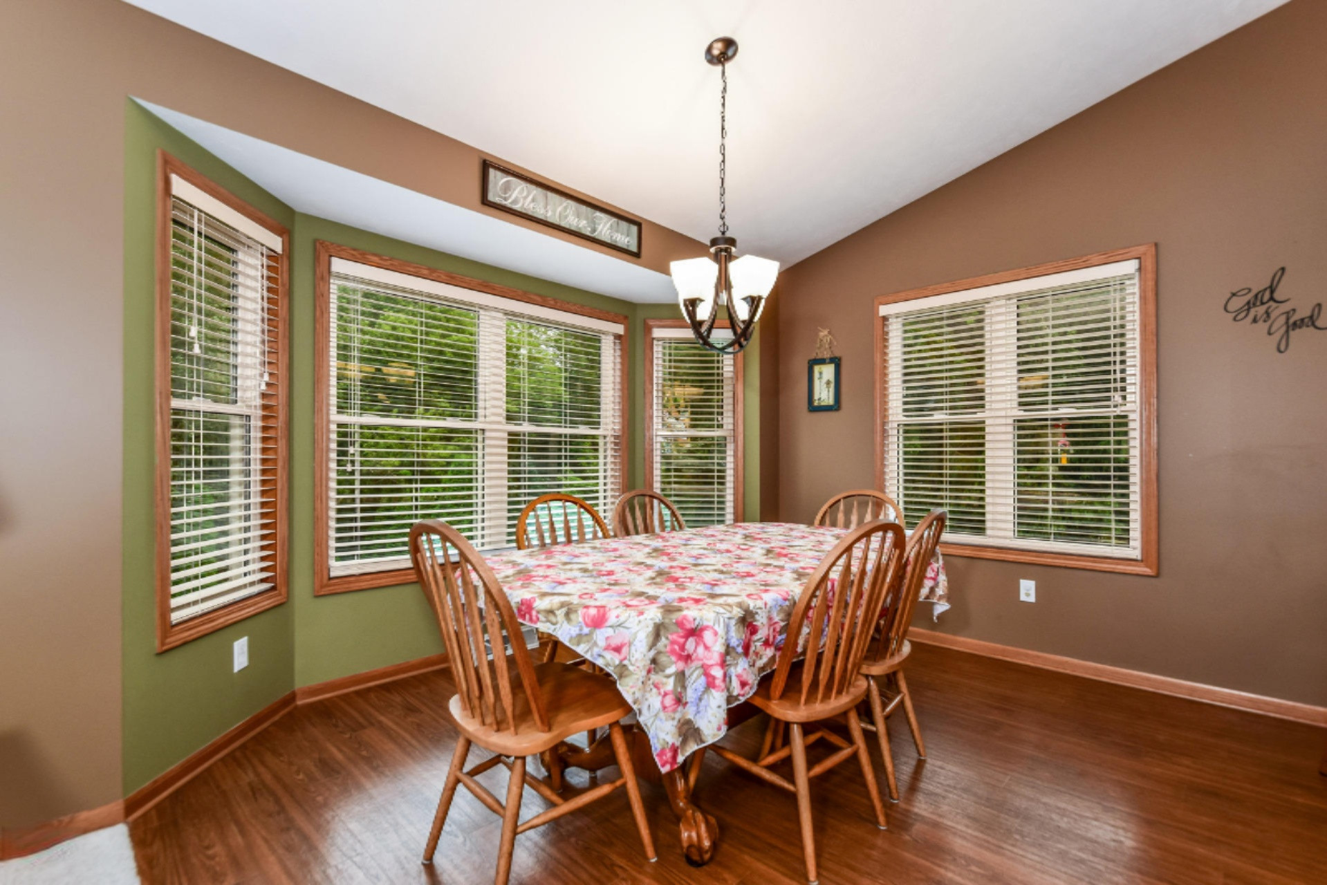 8574 Ridgebluff Drive Southwest Byron Center, MI 49315 - Photo 11 of 52 011-Dining_Room-4667178-medium