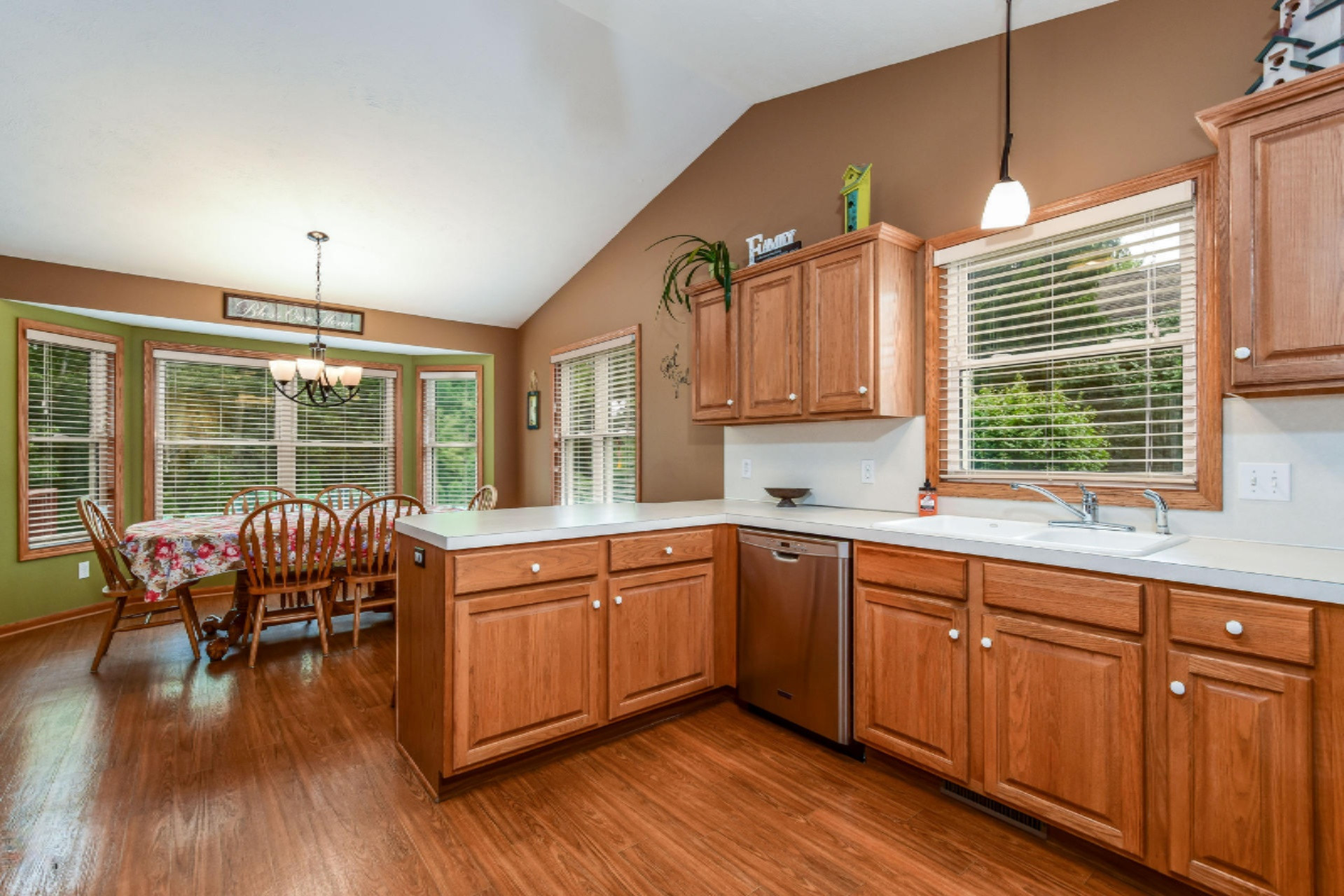 8574 Ridgebluff Drive Southwest Byron Center, MI 49315 - Photo 14 of 52 014-Kitchen-4667177-medium