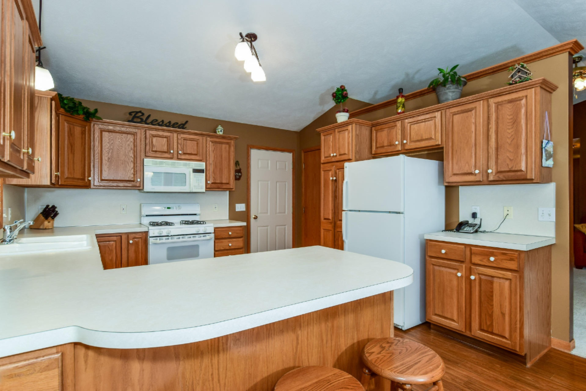 8574 Ridgebluff Drive Southwest Byron Center, MI 49315 - Photo 16 of 52 016-Kitchen-4667175-medium