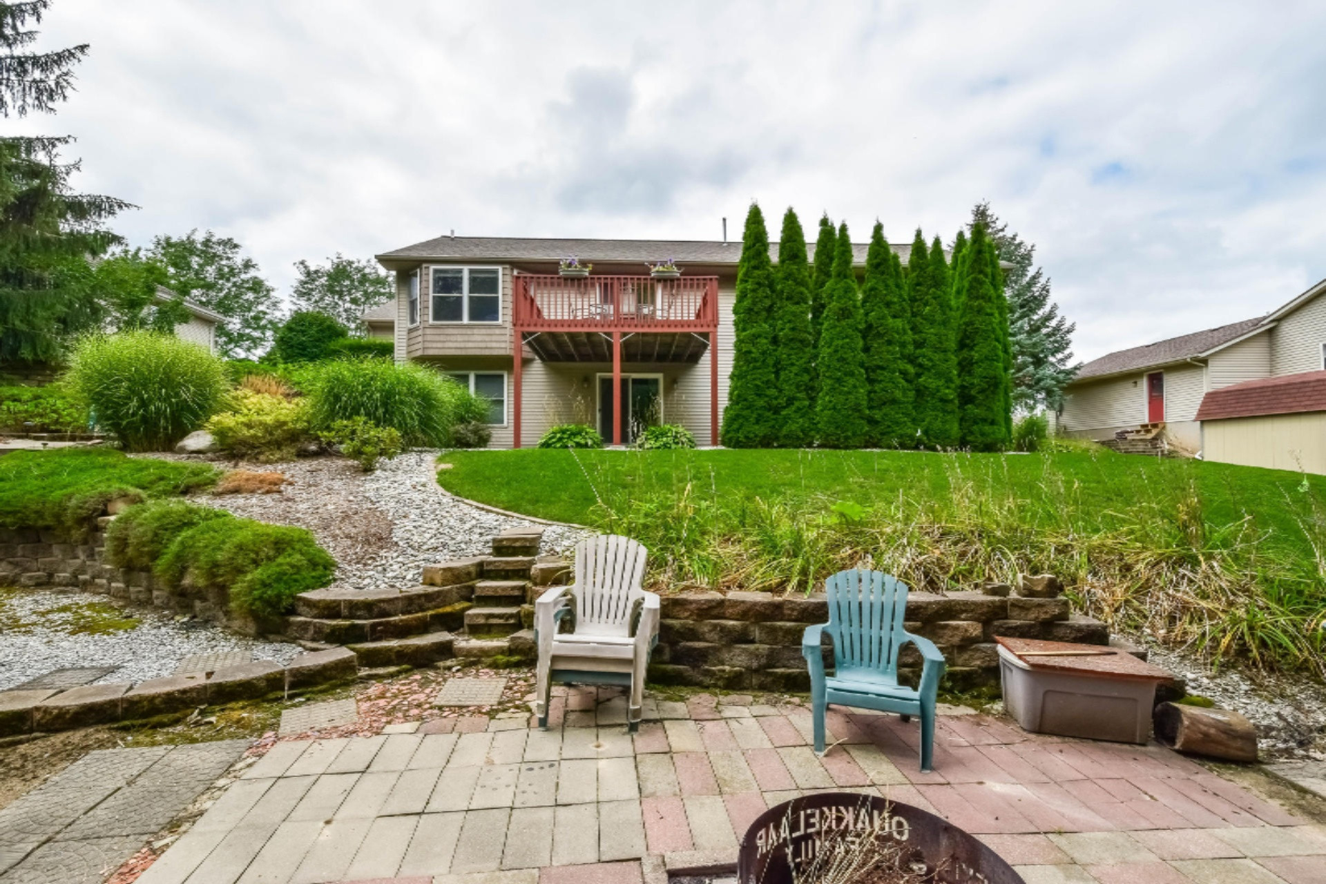 8574 Ridgebluff Drive Southwest Byron Center, MI 49315 - Photo 43 of 52 043-Rear_View-4667150-medium