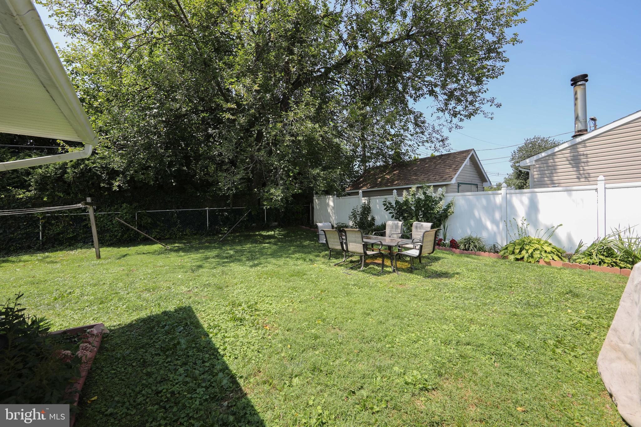 11 Gable Hill Road Levittown, PA 19057 - Photo 5 of 23 Gallery Image 5