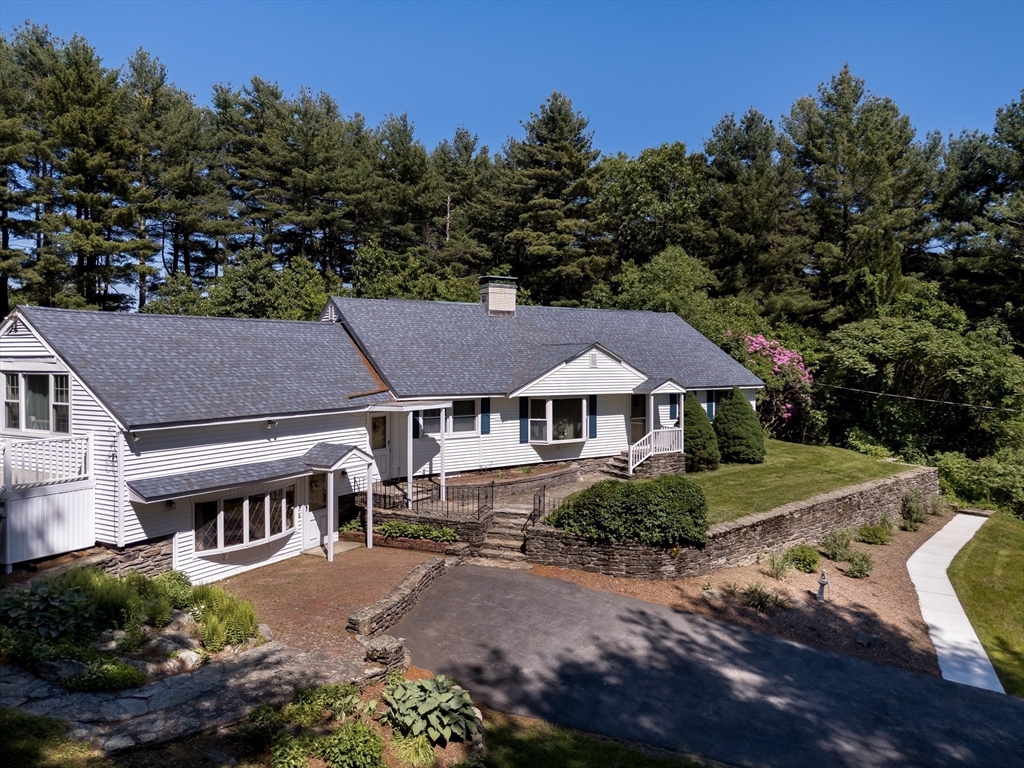55 Old Common Road Auburn, MA 01501 - Photo 2 of 36