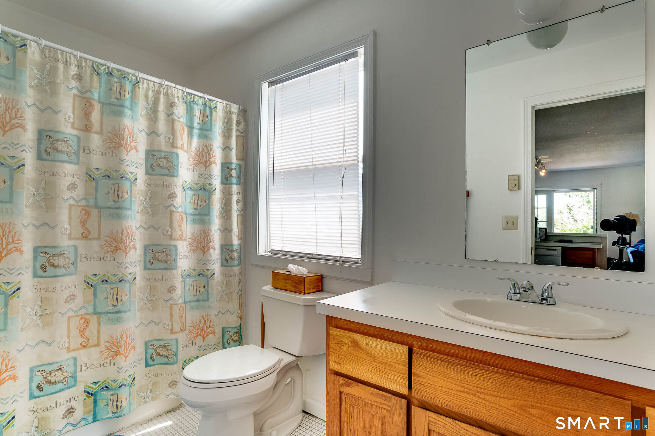 18 Atlantic Avenue Groton, CT 06340 - Photo 12 of 33