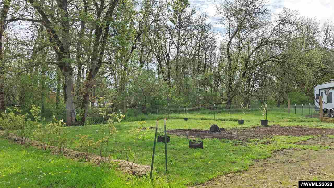 30630 Fairview Road Lebanon, OR 97355 - Photo 24 of 32 Gallery Image 24