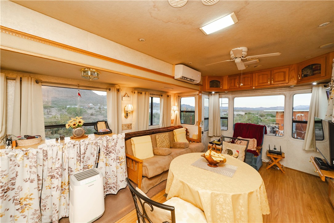 1597 Gisela Road Golden Valley, AZ 86413 - Photo 36 of 52 Dining Area