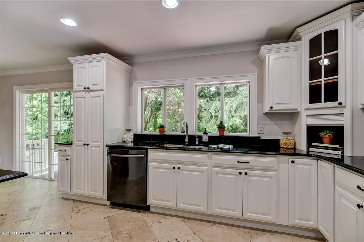 46 Centerville Road Holmdel, NJ 07733 - Photo 11 of 40 Kitchen