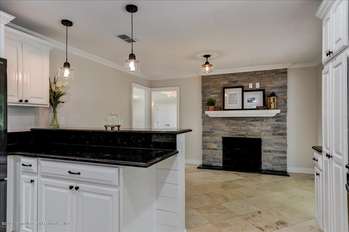 46 Centerville Road Holmdel, NJ 07733 - Photo 14 of 40 Kitchen (4)