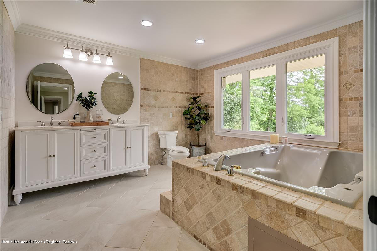 46 Centerville Road Holmdel, NJ 07733 - Photo 17 of 40 Master Bath