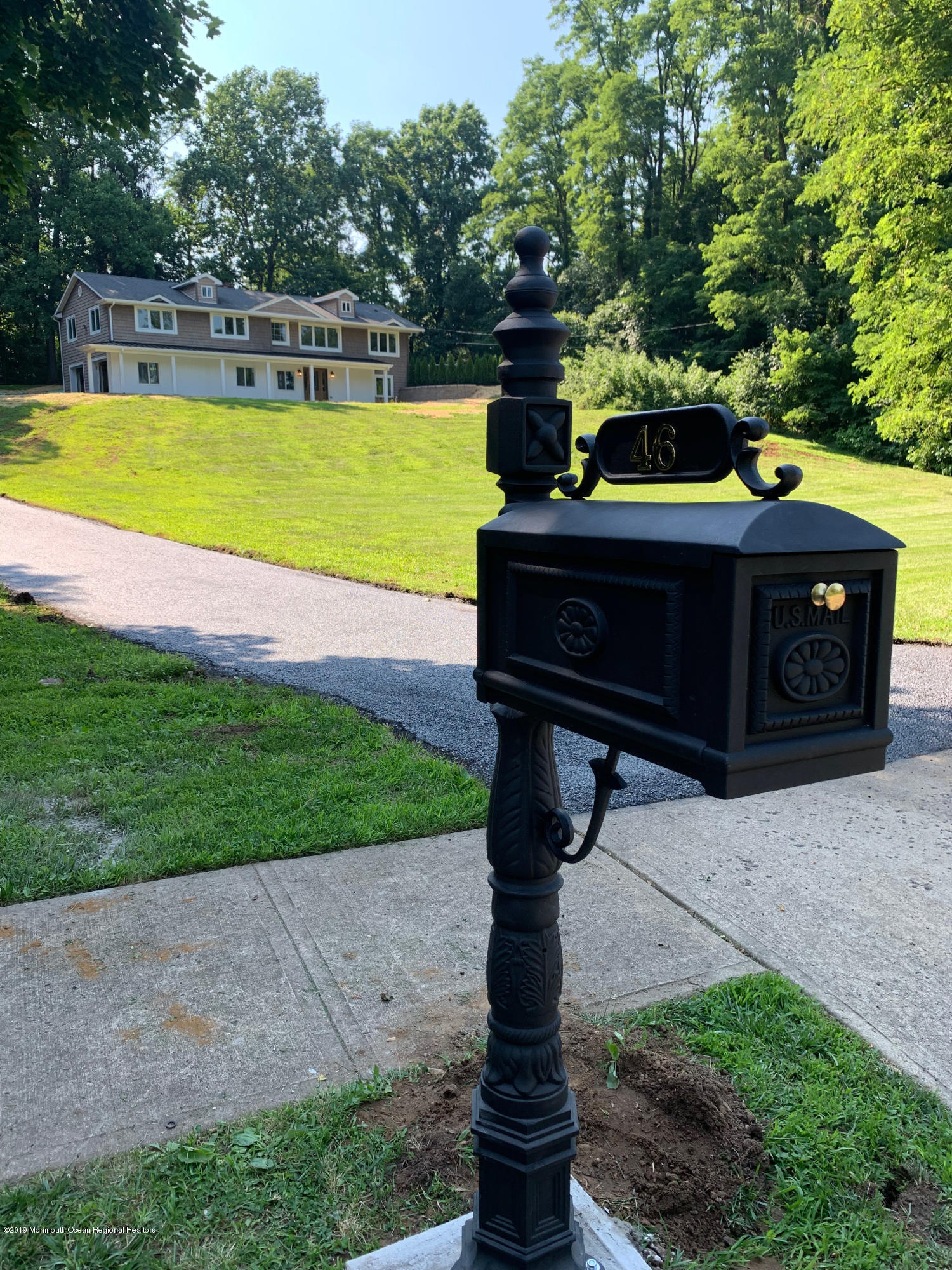 46 Centerville Road Holmdel, NJ 07733 - Photo 4 of 40 Front Mailbox