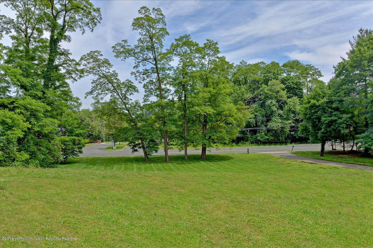 46 Centerville Road Holmdel, NJ 07733 - Photo 5 of 40 Front Yard View