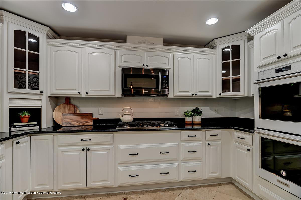 46 Centerville Road Holmdel, NJ 07733 - Photo 10 of 40 Kitchen