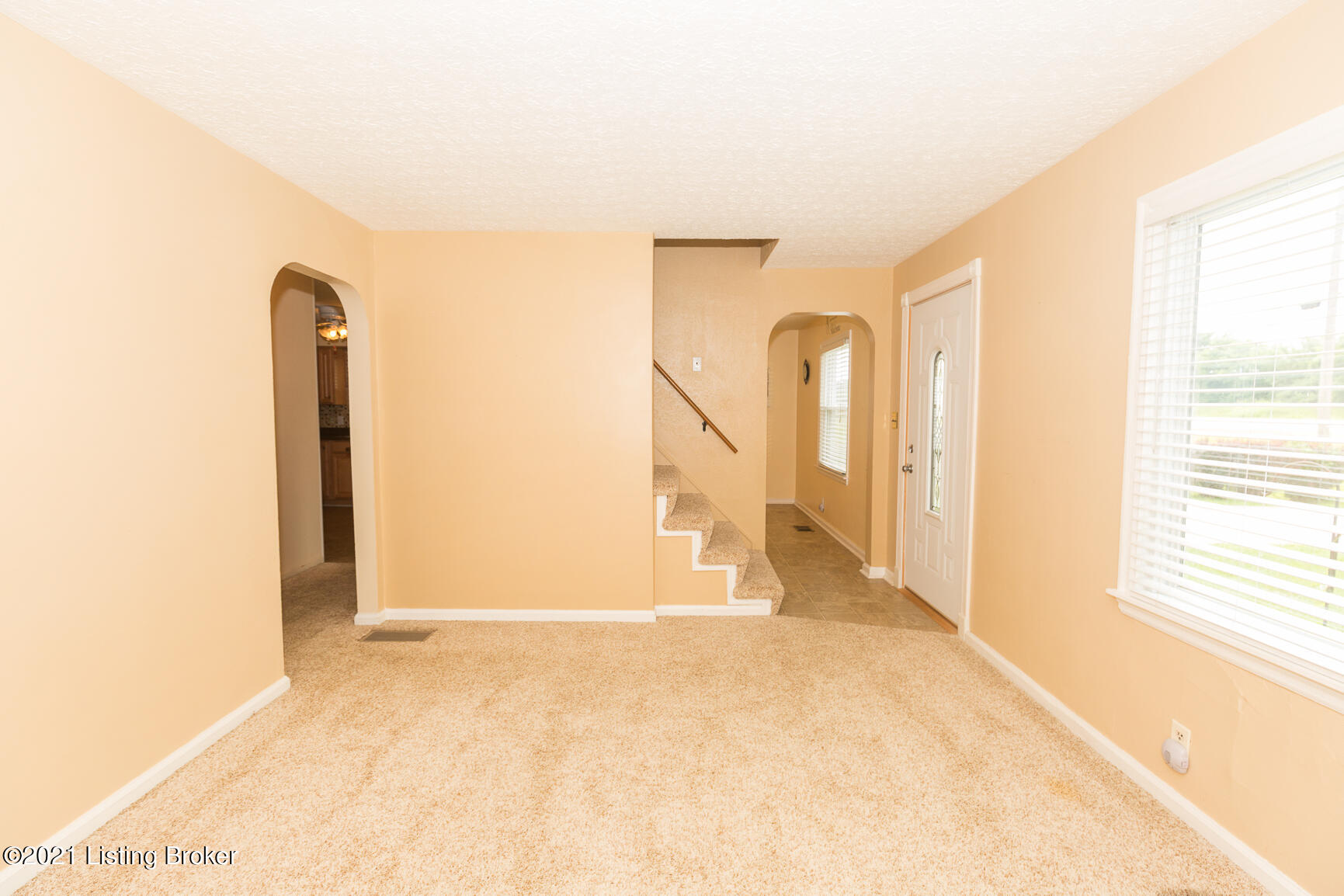 1017 Pitchford Road Louisville, KY 40219 - Photo 9 of 42 1017 Pitchford-9
