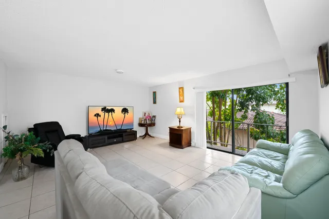 $205,000 | 3750 Northwest 115th Avenue, Unit 85, Coral Springs, FL 33065