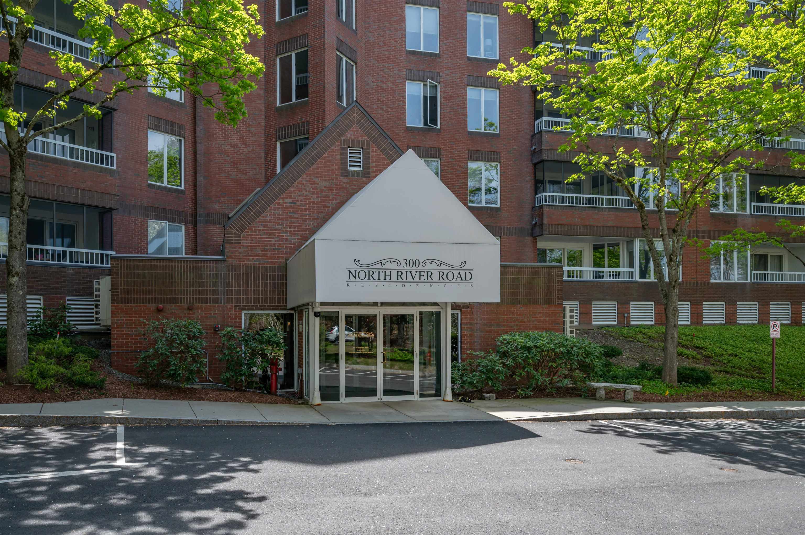 300 River Road, Unit 501 Manchester, NH 03104 - Photo 2 of 59