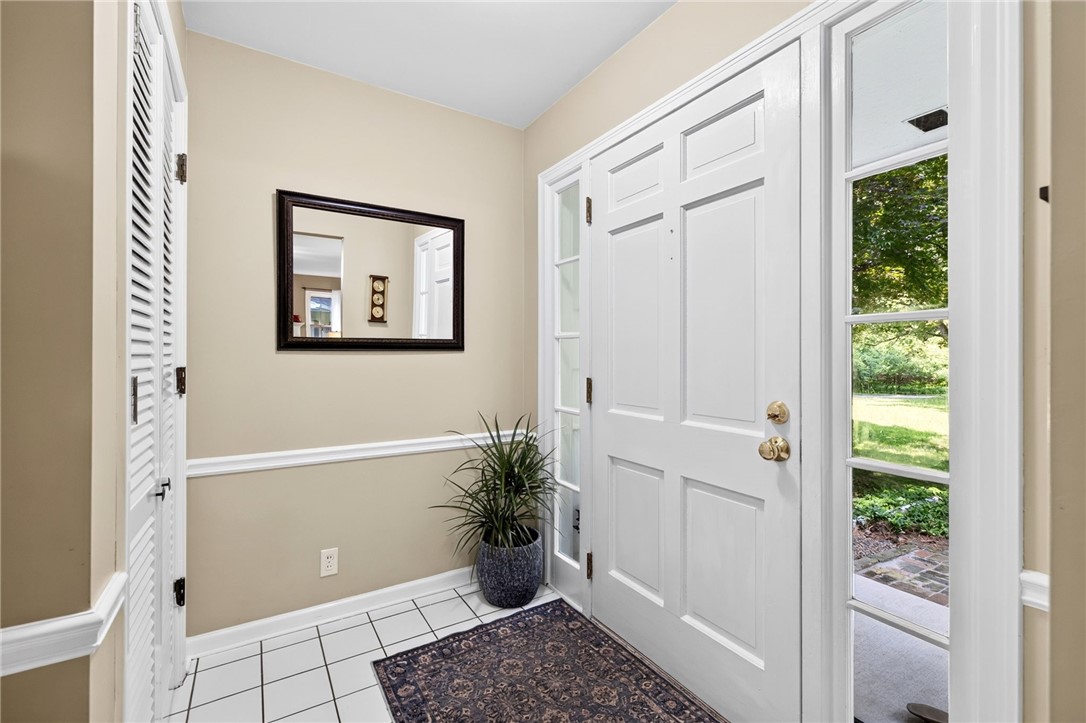 14 Countryside Road Fairport, NY 14450 - Photo 4 of 44 Gallery Image 4