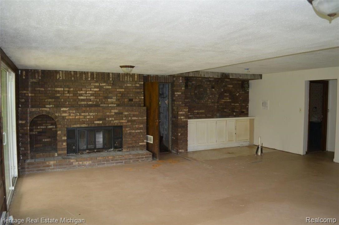 7323 Cedar Lake Road Pinckney, MI 48169 - Photo 9 of 32 77061.jpg
