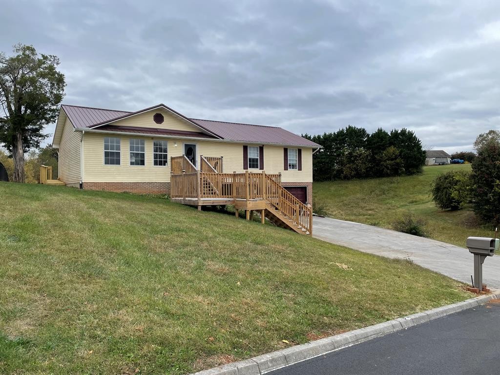 1755 Meadow Ridge Circle Sevierville, TN 37862 - Photo 1 of 26 Gallery Image 1