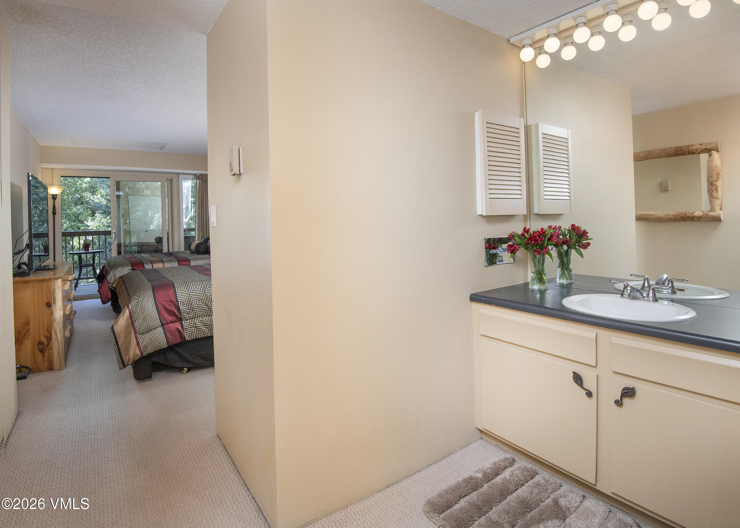 1650 Fall Ridge Road, Unit 304 Vail, CO 81657 - Photo 23 of 33 Secondary bathroom