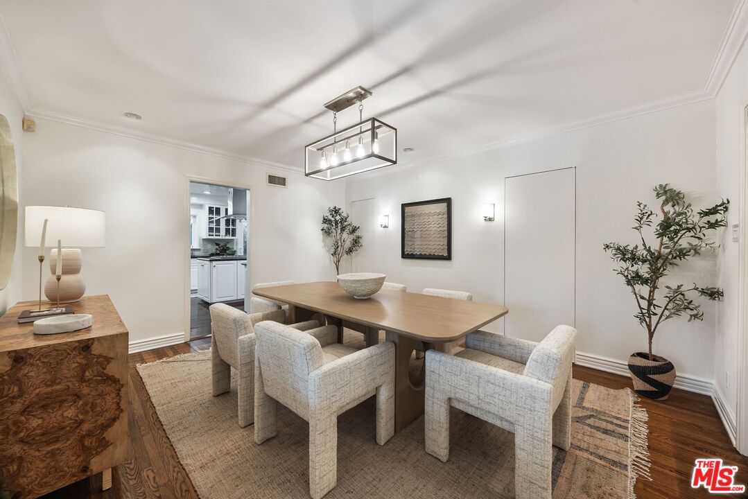 2229 Stradella Road Los Angeles, CA 90077 - Photo 16 of 37