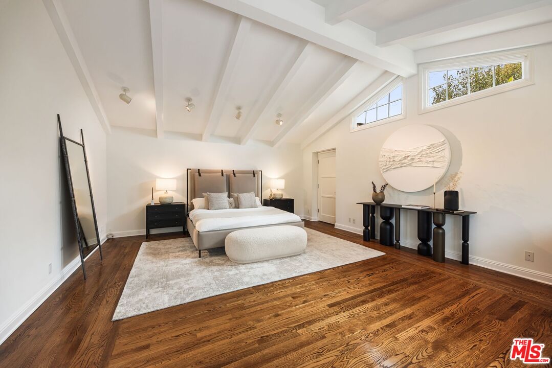 2229 Stradella Road Los Angeles, CA 90077 - Photo 17 of 37