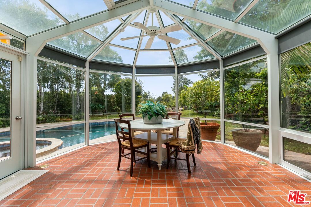 2229 Stradella Road Los Angeles, CA 90077 - Photo 31 of 37