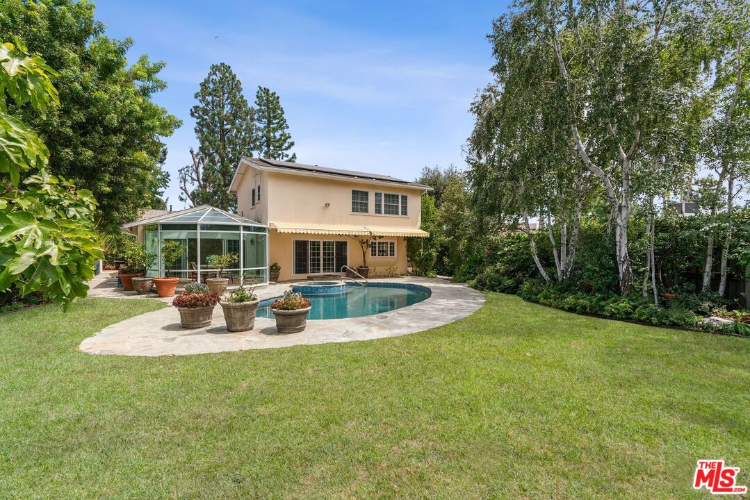 2229 Stradella Road Los Angeles, CA 90077 - Photo 33 of 37