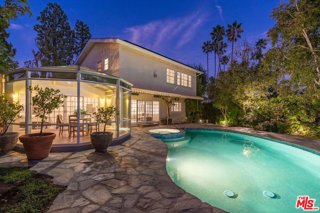 2229 Stradella Road Los Angeles, CA 90077 - Photo 34 of 37