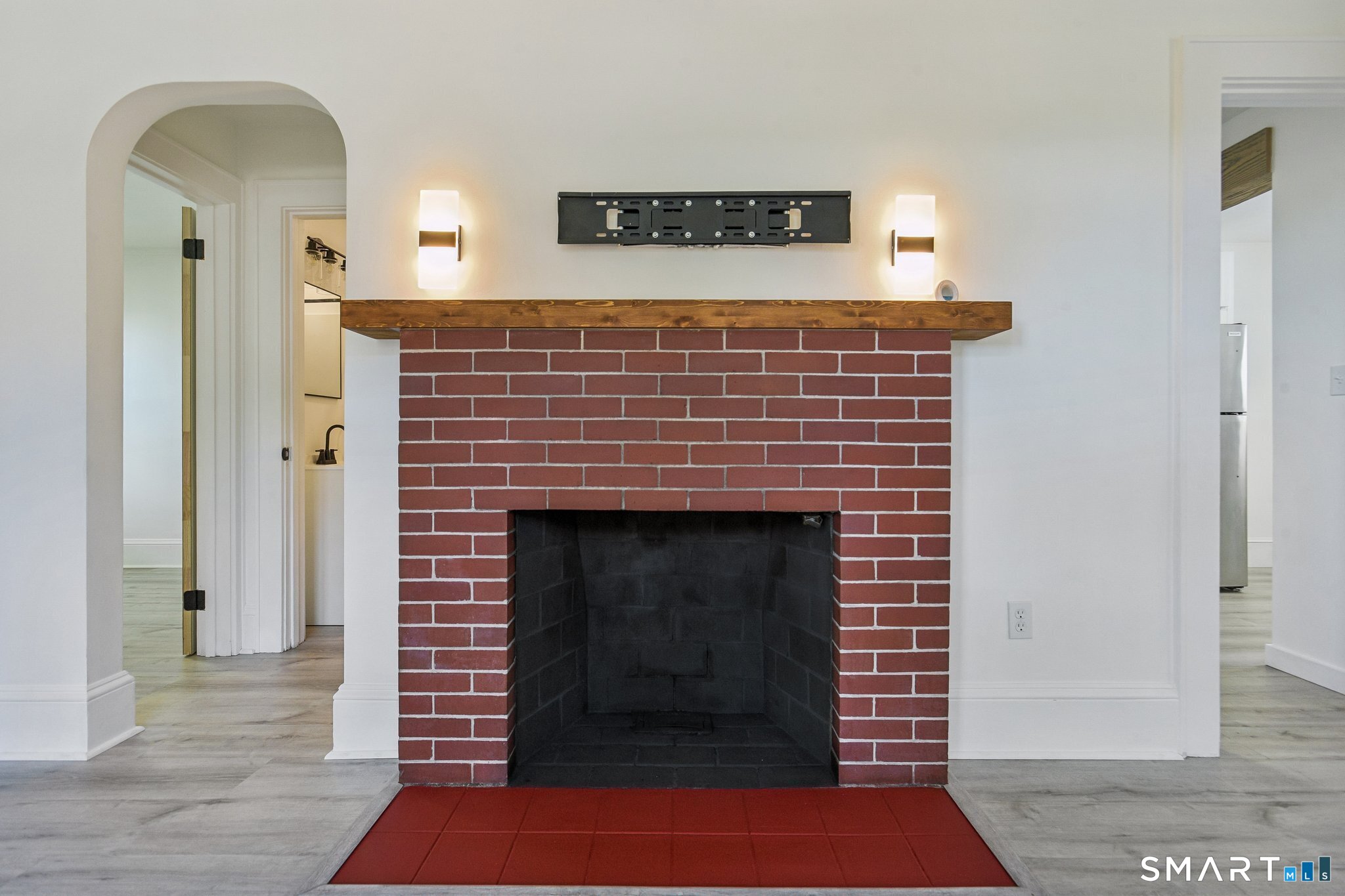 42 Godfrey Street Groton, CT 06340 - Photo 6 of 32