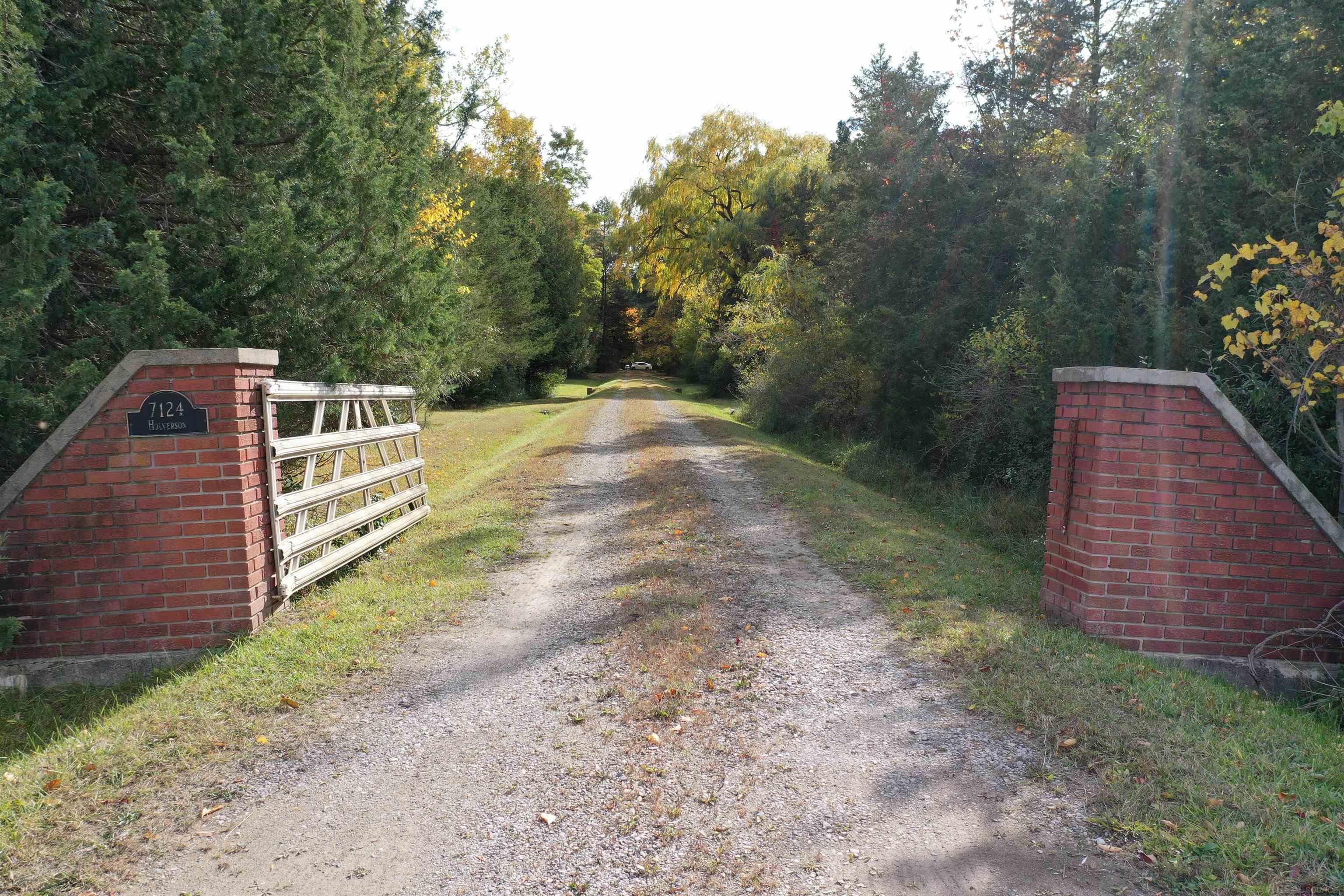 7124 Holverson Road Carsonville, MI 48419 - Photo 11 of 64 50093806-10.JPG