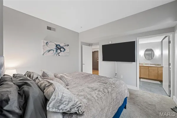 $209,000 | 314 North Broadway, Unit 803, St. Louis, MO 63102