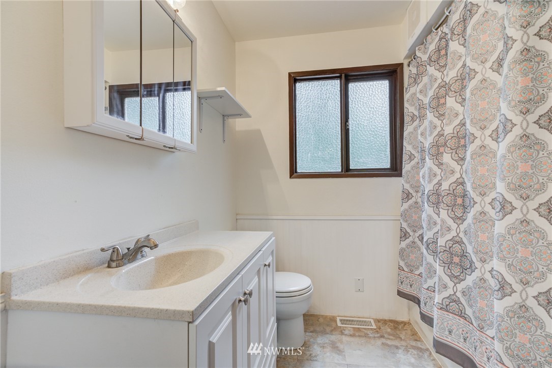 23 Hillside Place Bellingham, WA 98229 - Photo 16 of 25