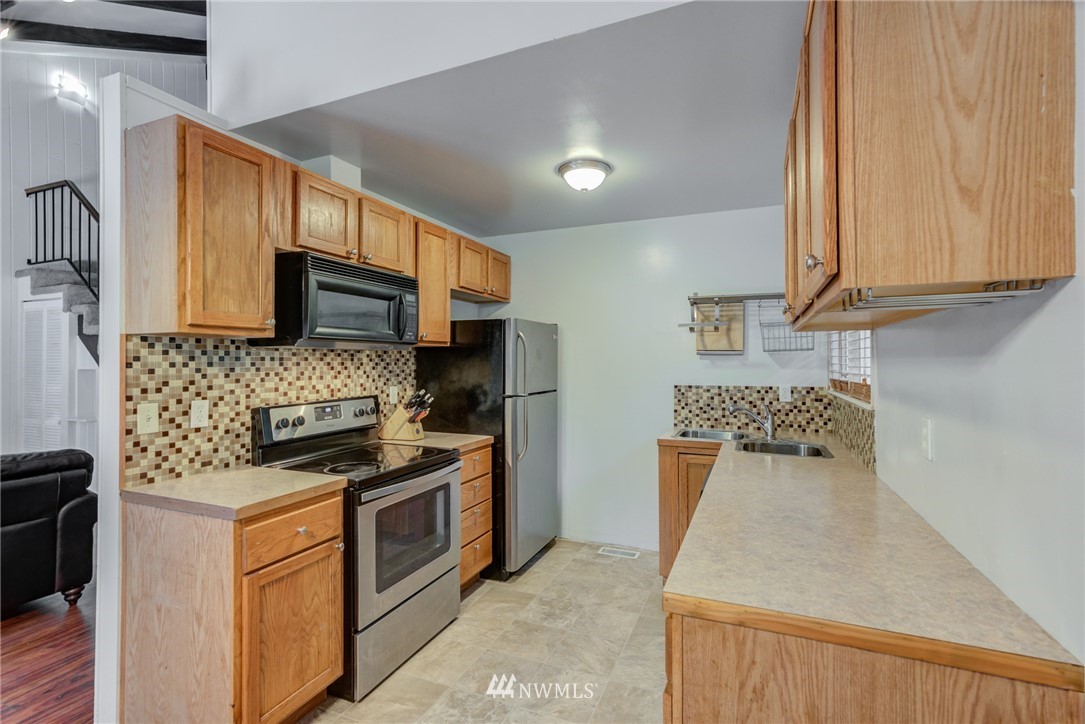 23 Hillside Place Bellingham, WA 98229 - Photo 6 of 25