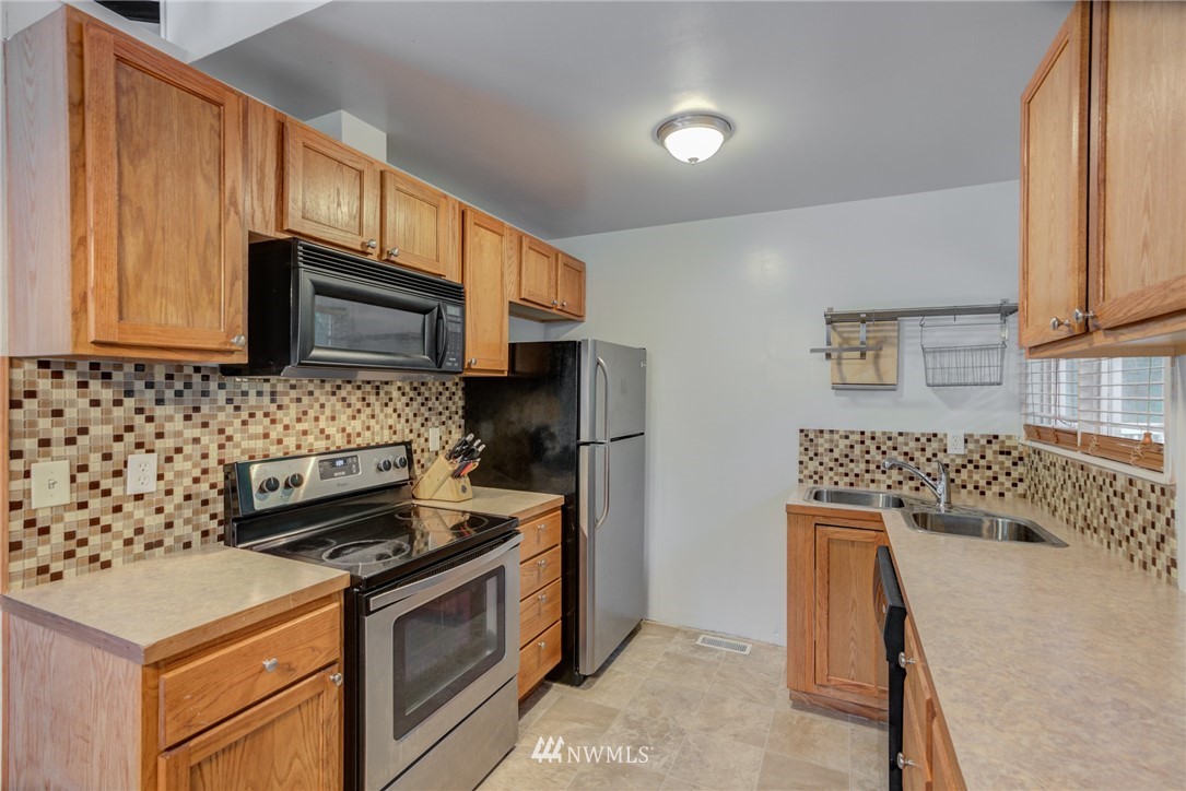 23 Hillside Place Bellingham, WA 98229 - Photo 7 of 25