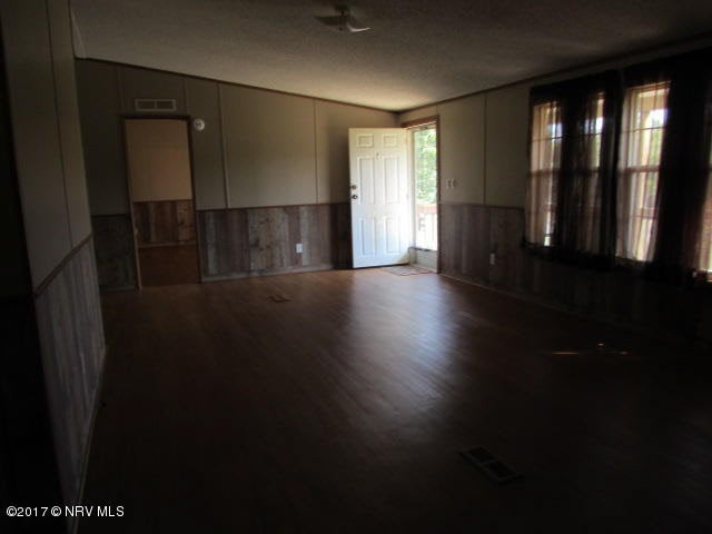 761 Davis Valley Road Rural Retreat, VA 24368 - Photo 26 of 27 Gallery Image 26