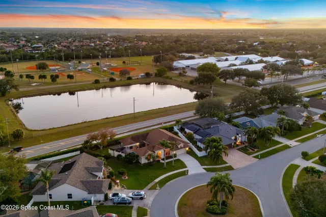 $625,000 | 510 Lake Victoria Circle, Melbourne, FL 32940