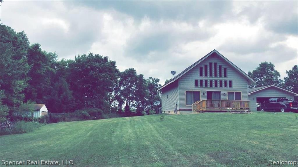 9038 Lahring Road Gaines, MI 48436 - Photo 3 of 19